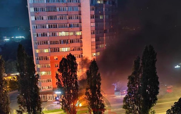 В Белгороде сообщают о взрывах и пожарах