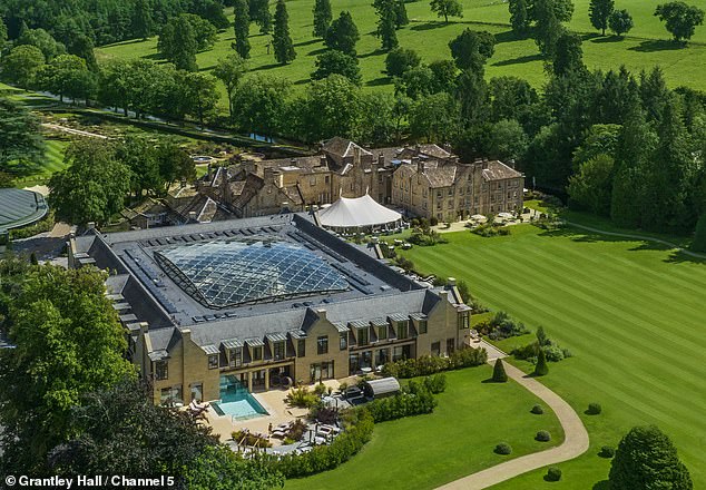 Situé à Ripon, le Grantley Hall est l'un des hôtels les plus chics du Yorkshire et compte 47 chambres luxueuses.