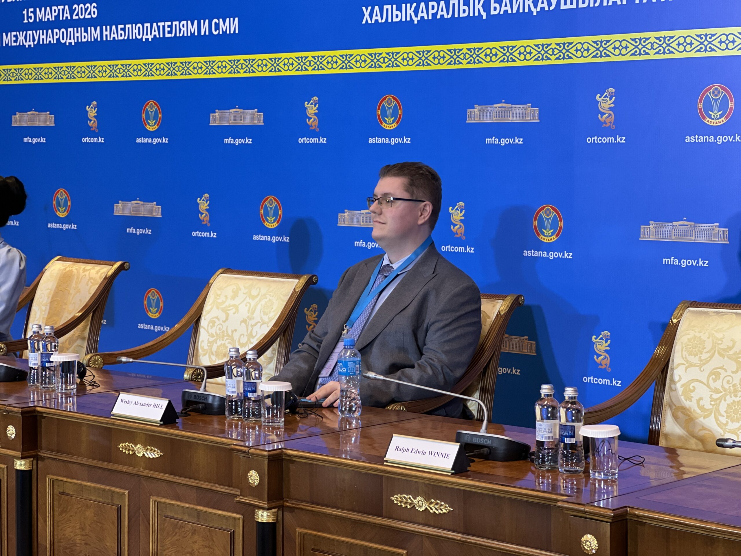 Впервые голосующие избиратели и общественные организации привлекли внимание международных наблюдателей к результатам референдума.